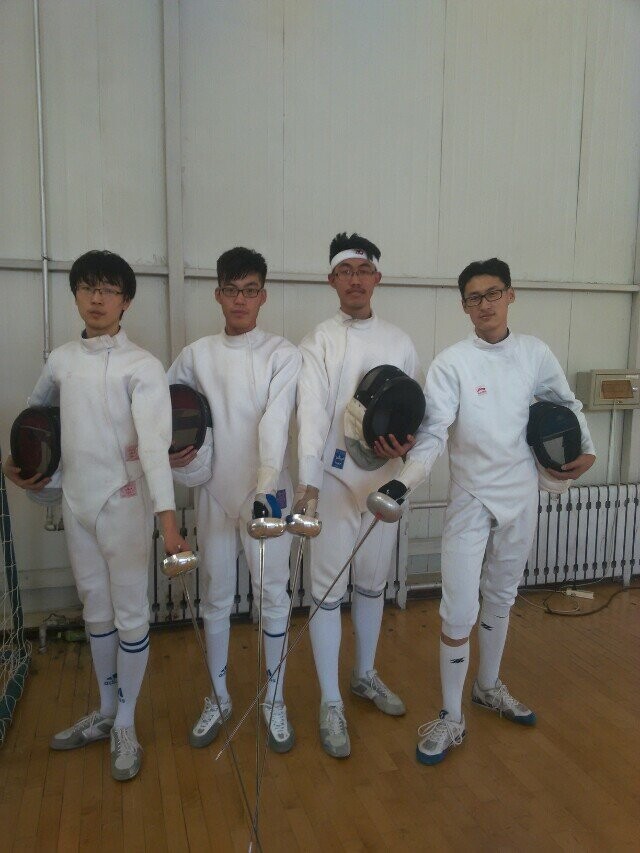 点击查看原图 3 男子重剑团体冠军.jpg